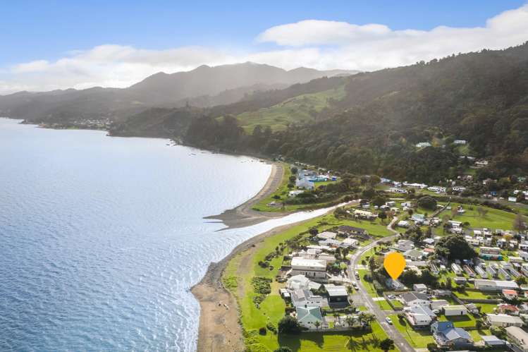 36 Seaview Ave Te Puru_22