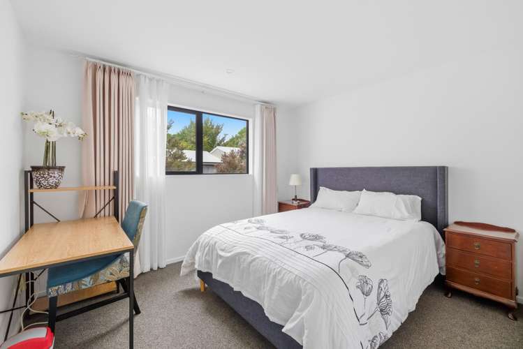 2/11 Brockworth Place Riccarton_8