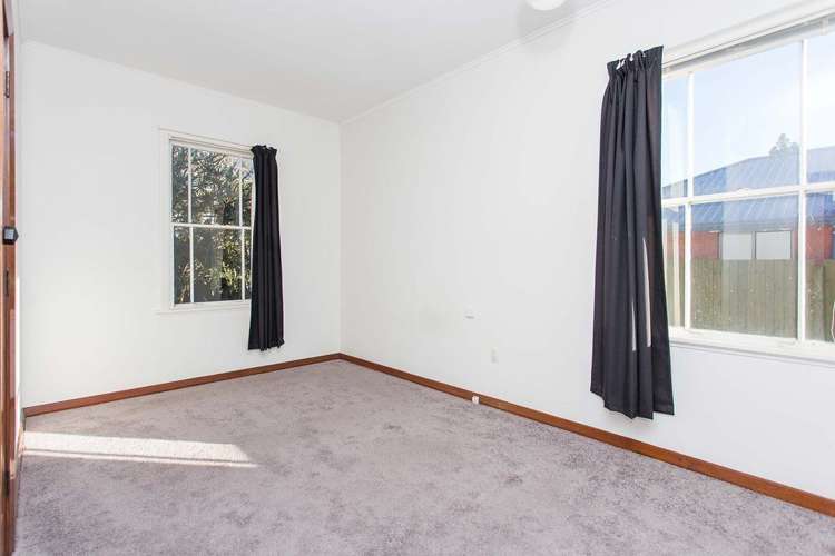 17 Coopers Road Dallington_5