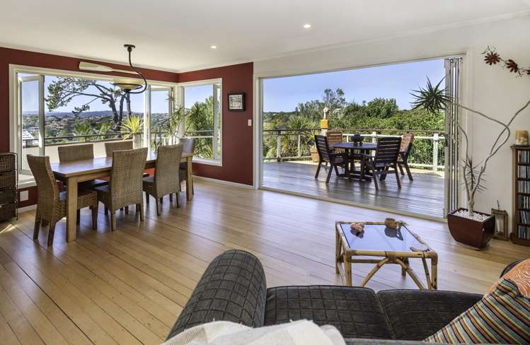 17 Beach Road Mellons Bay_2