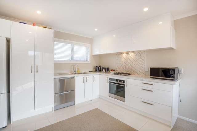 4/113 Moorefield Road Johnsonville_1