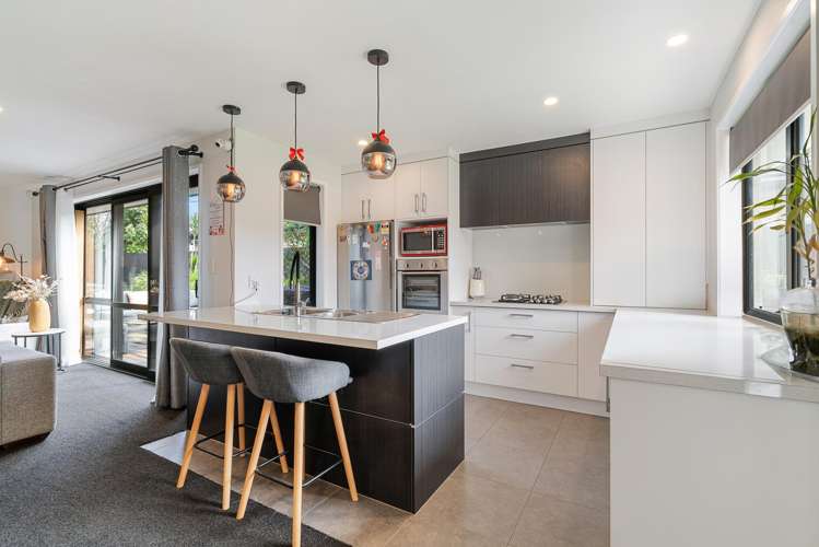 25 Captain Mitchell Drive_1