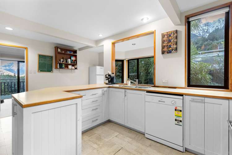 84 Thompson Street Queenstown_9