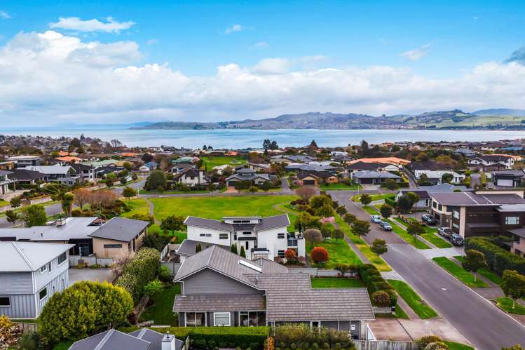 12 Coprosma Crescent Waipahihi_28