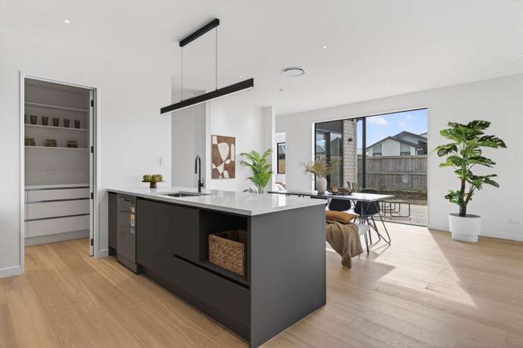 16 Beveridge Road One Tree Point_5