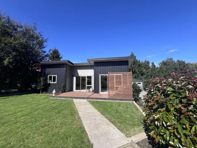Charming and Low-Maintenance Living in Lumsden