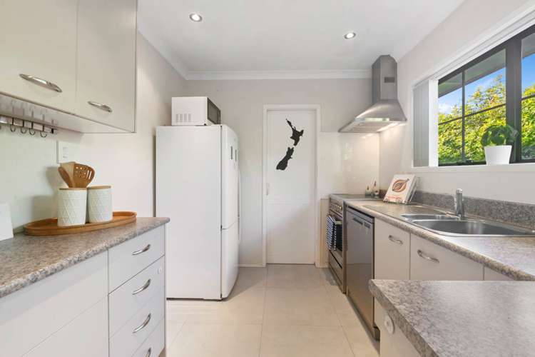 1/5 Lake Pupuke Drive Takapuna_9