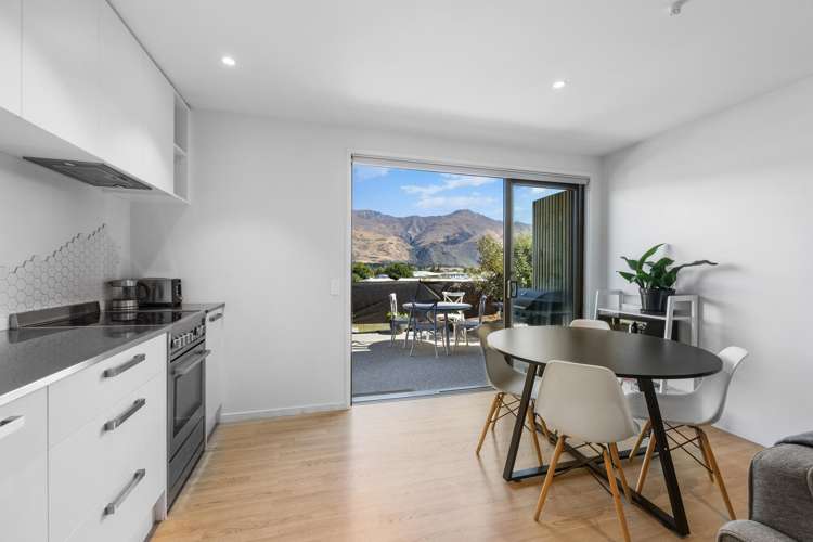 50 Kings Drive Wanaka_16