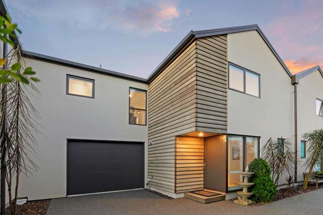 Gorgeous Townhouse - Owners Purchased
