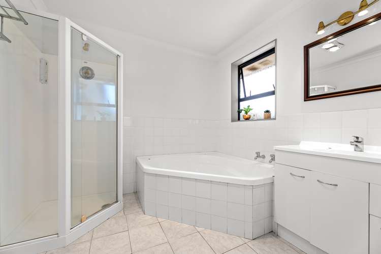 38b Dillons Point Road Islington_18