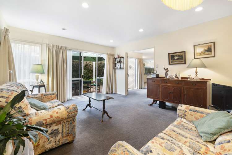 2/34 Parkhill Road Mellons Bay_12