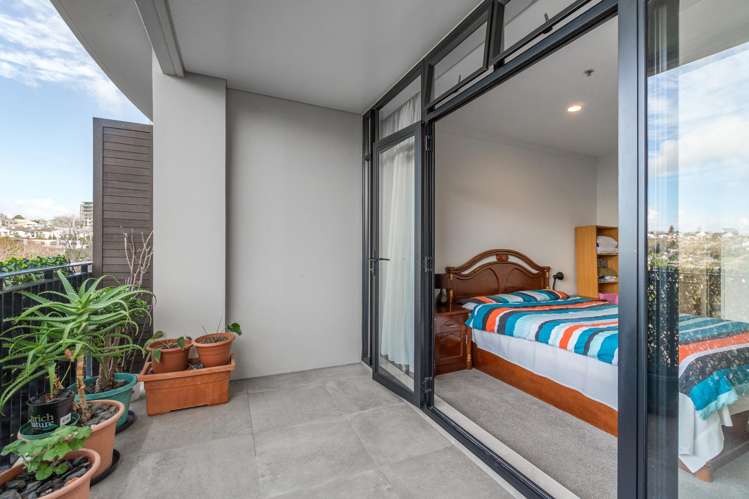 2F/38 James Cook Crescent_5