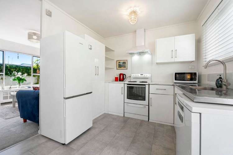 2/54 Finch Street Morningside_2