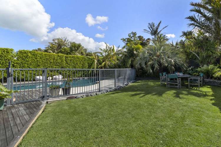 21 Hamana Street Narrow Neck_3