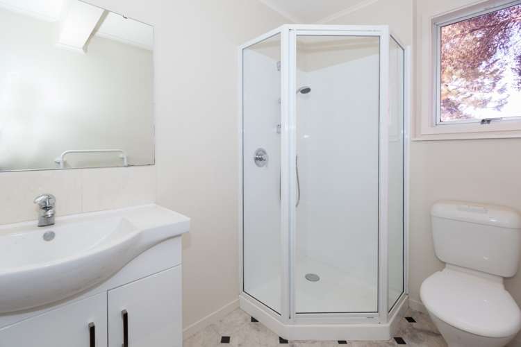 2 Trojan Crescent New Lynn_18