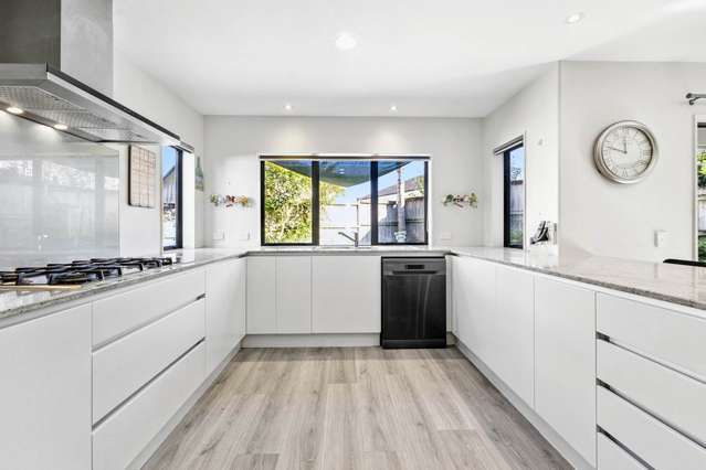 37 Amaretto Avenue Flat Bush_3
