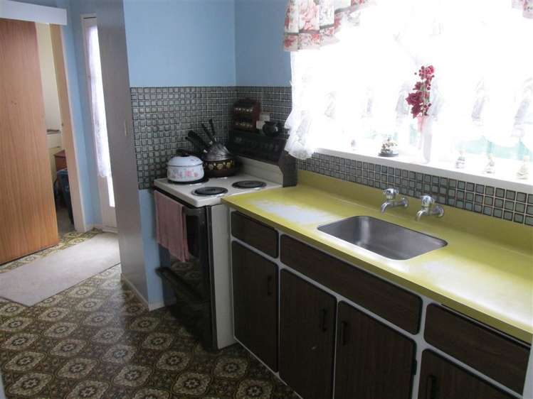 10 Kumeroa Grove Wainuiomata_7