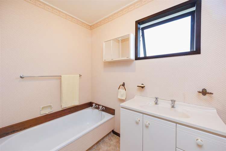 12a Oxford Street Marton_27