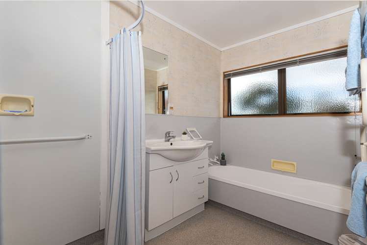 2a Tui Crescent Maunu_7