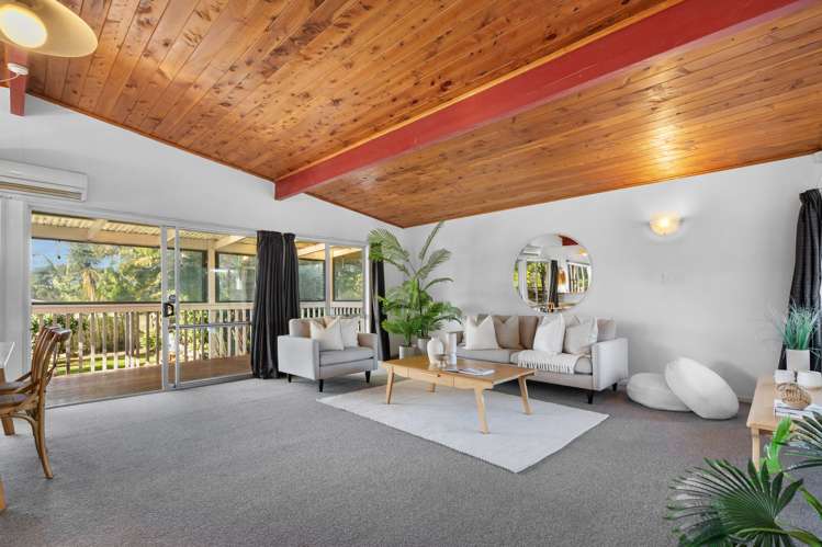 14 Parkland Crescent Te Kamo_12