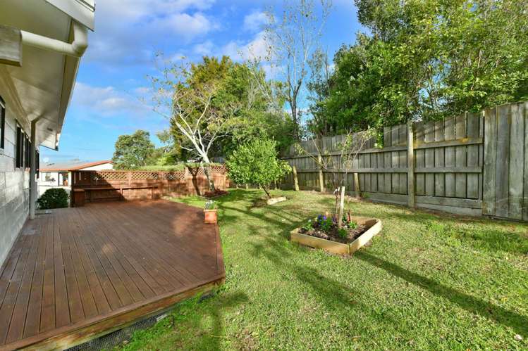 8 Waiora Road Stanmore Bay_4