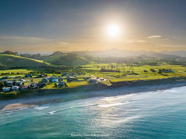 Pataua North Paradise - Absolute Beachfront