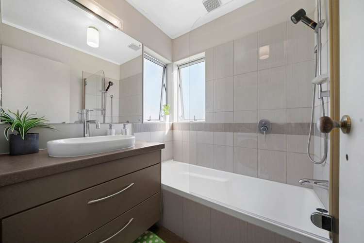 2/116 Bradbury Road Highland Park_16