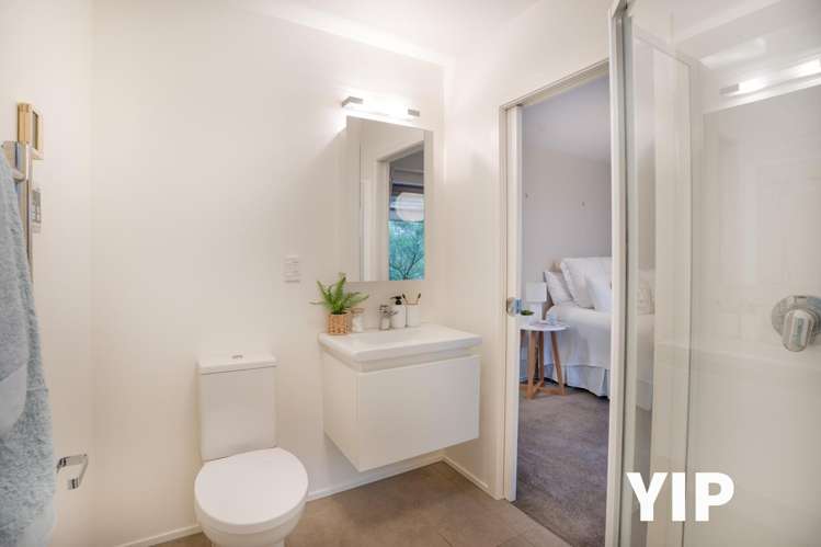 19 Lacebark Lane Woodridge_12