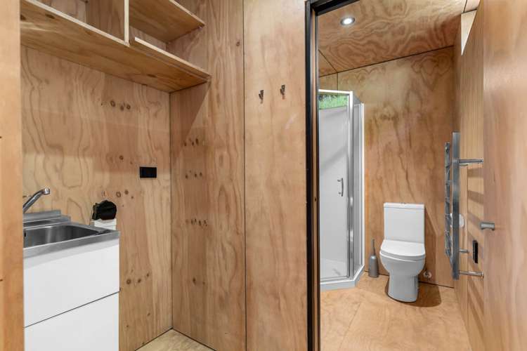 16 Taranga Road Langs Beach_14