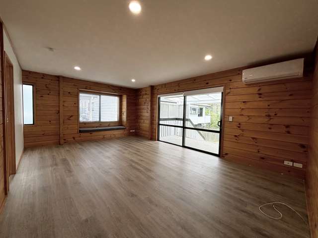 1036B Great North Road Point Chevalier_1