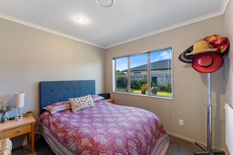 5 Byron Brown Place Otaki Beach_12