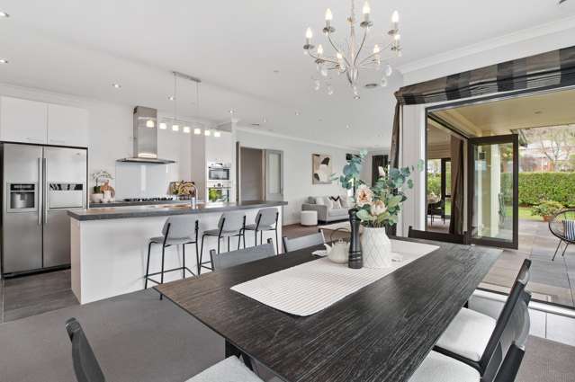 444sqm – garaging galore - ultimate family home