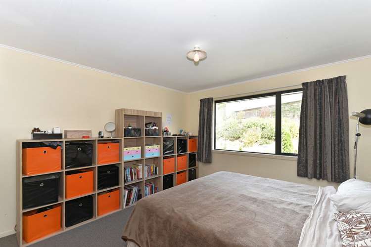 40 Saint Lawrence Street Toi Toi_12