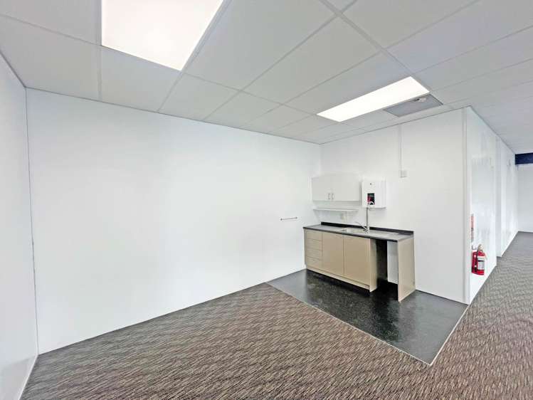 Building 1/15 Accent Drive East Tamaki_7
