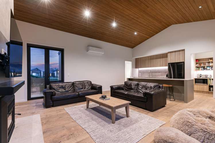 53 Avalon Station Drive_2