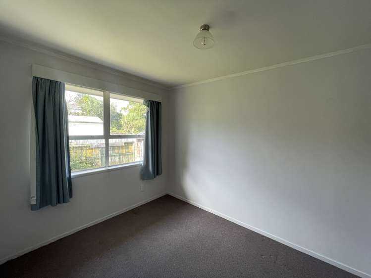 2/28 Royal View Road Te Atatu South_5