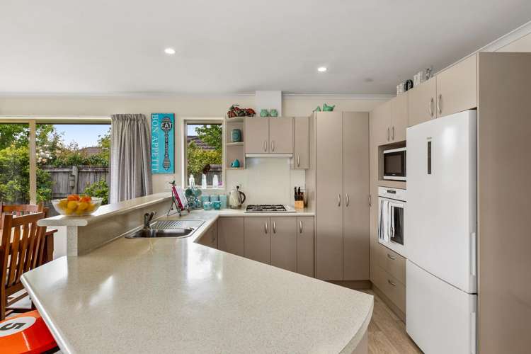 14 Hitaua Place Redwoodtown_2