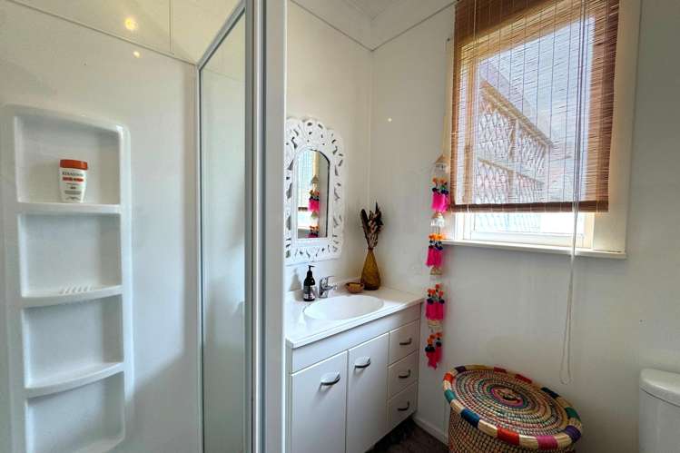 1059 Pouewe Street Kawhia_15