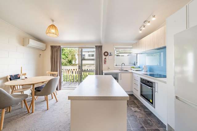 4/23 Collins Avenue Tawa_3