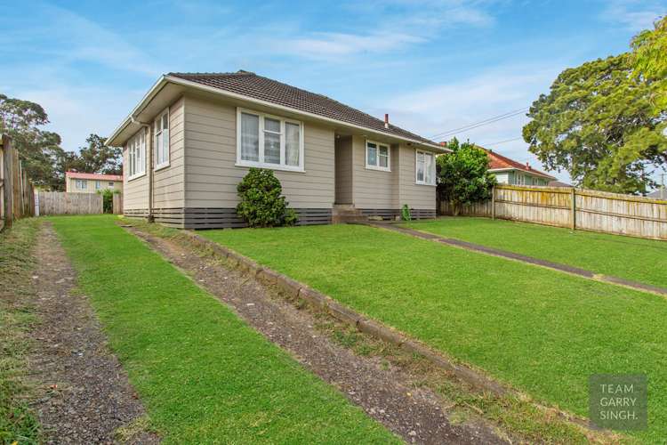 16 Clarkson Crescent Otara_12