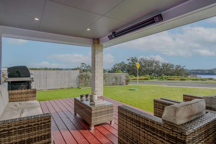32 OMAHURU ROAD  "Kahawai Point" Glenbrook_18
