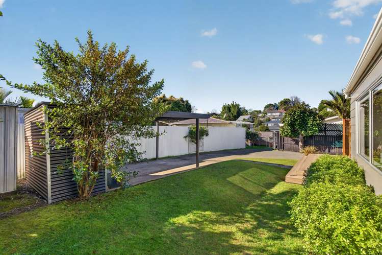 77A Vodanovich Road Te Atatu South_18
