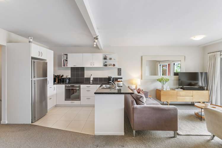 1/6 Saratoga Avenue Herne Bay_4