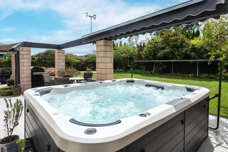 208 Cavendish Road Casebrook_34