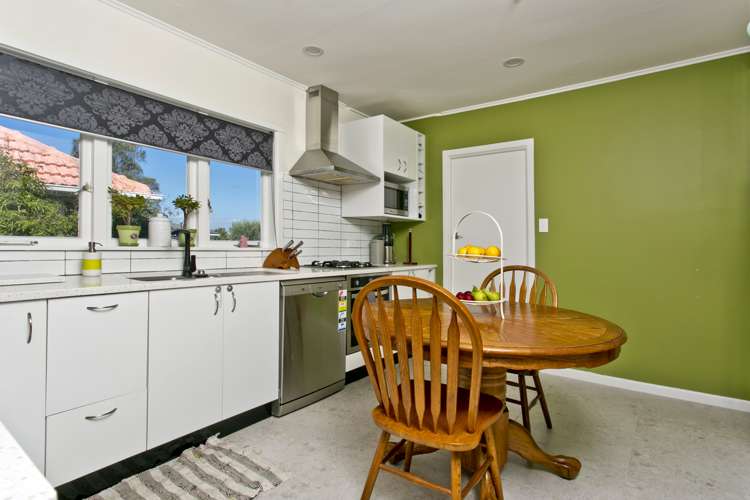 1/73 Chivalry Road Glenfield_11