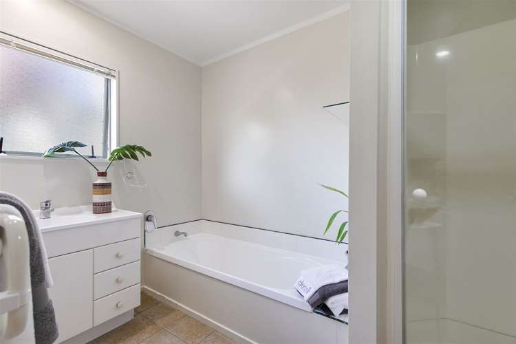 23 Tyrico Close Unsworth Heights_15