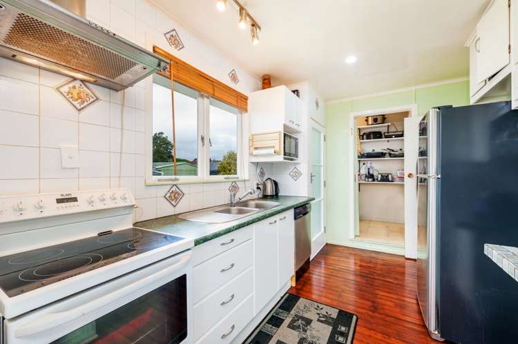 29 Clinton Avenue Te Atatu Peninsula_6