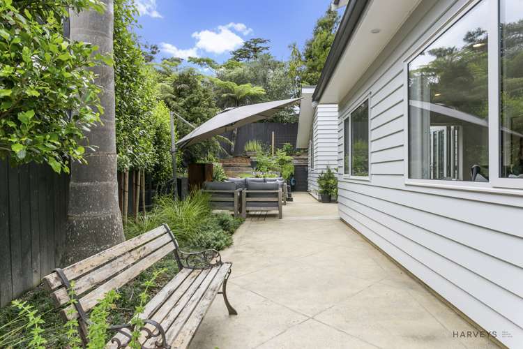 32 Chamari Close Titirangi_25