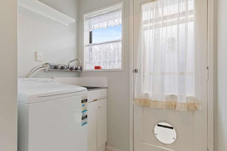 6 Conrad Place Leamington_11