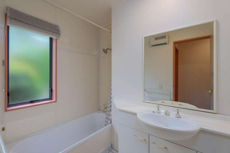 17 Austen Ward Heights Enner Glynn_12